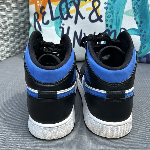 Barely worn Nike Air Jordan 1 Mid Blue/Black Size 8 - Picture 5 of 6